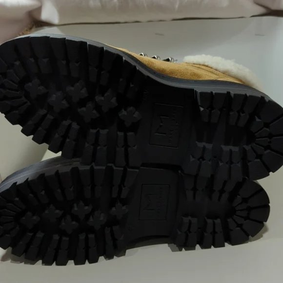 BNIB Marc Fisher Pierson Hiking/Moto Platform Warm Faux fur Boot Tan (Natural) - Picture 6 of 7